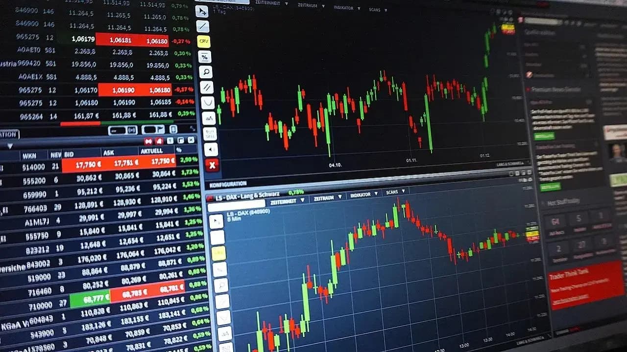 Stock Markets rebound, Sensex gains 238 points